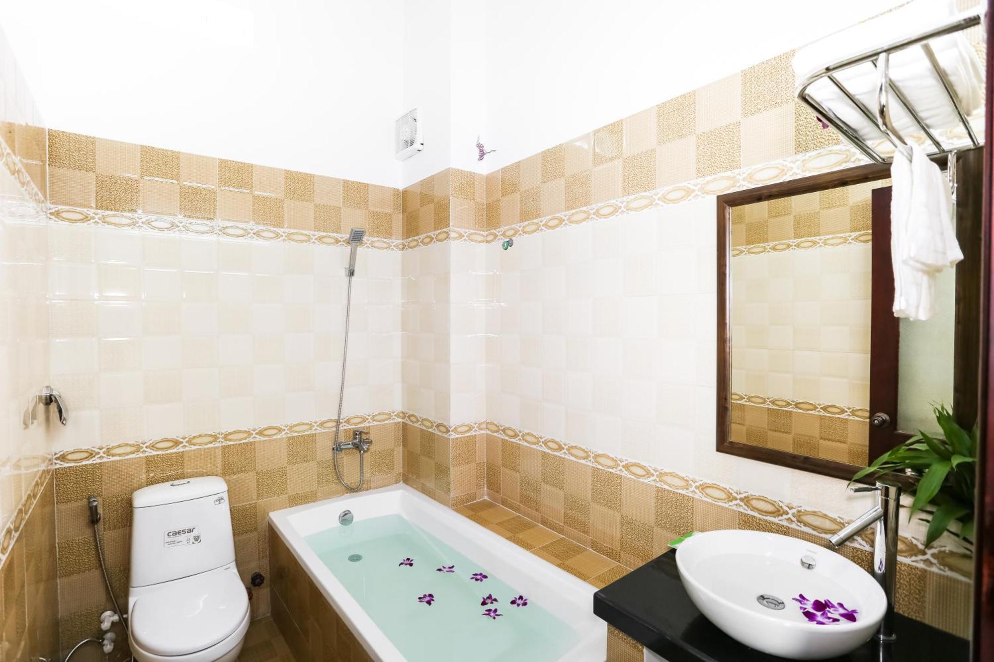 Phoenix Homestay Хойан Экстерьер фото