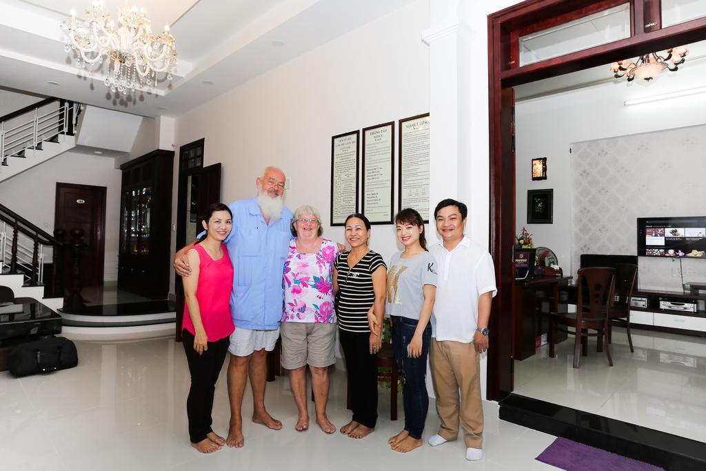 Phoenix Homestay Хойан Экстерьер фото