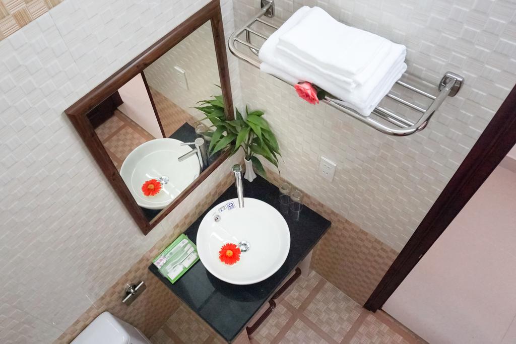 Phoenix Homestay Хойан Экстерьер фото