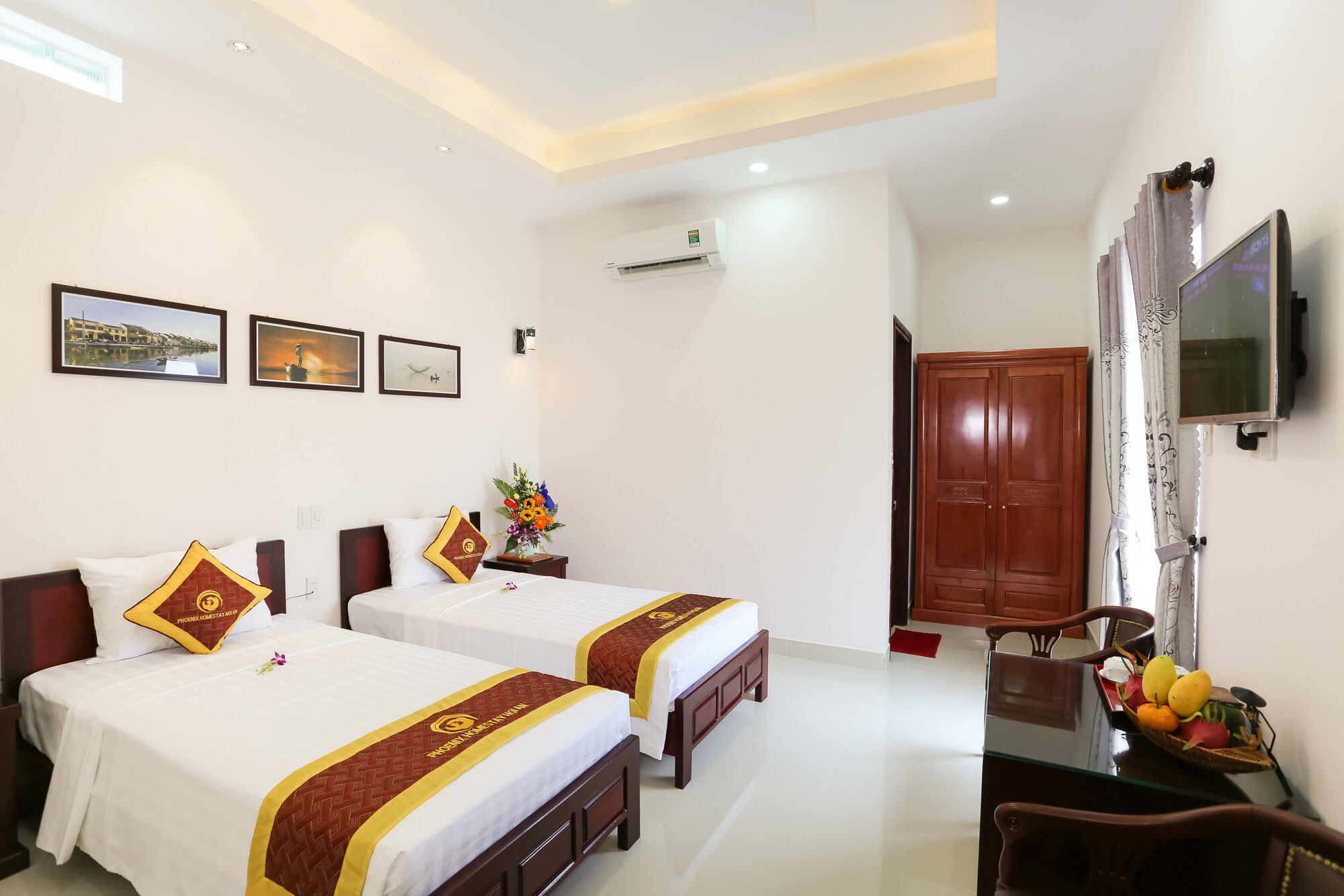 Phoenix Homestay Хойан Экстерьер фото