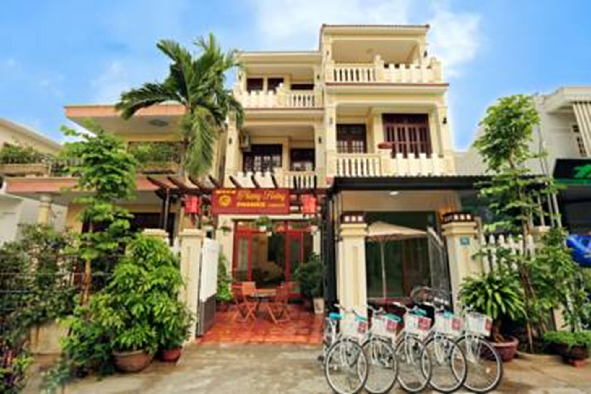 Phoenix Homestay Хойан Экстерьер фото